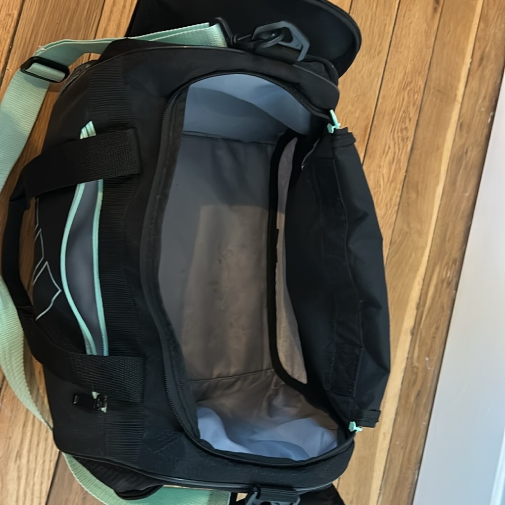 Adidas bag - Picture 4 of 4